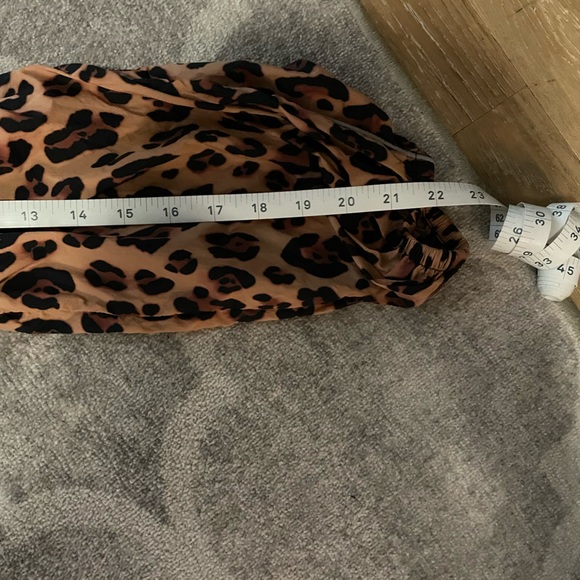 Fabletics Cheetah Oversized Flyweight Windbreaker - Picture 9 of 10